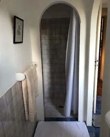 Habitación en casa particular Le Mas J *